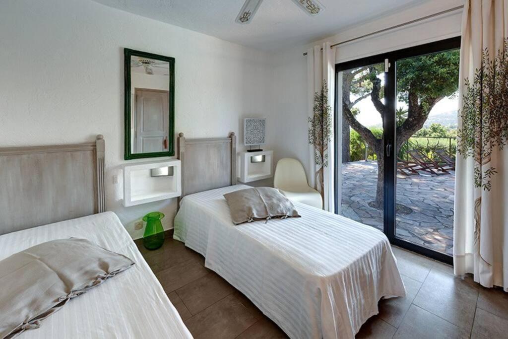 Villa La Crespina Saint Aygulf Exteriör bild