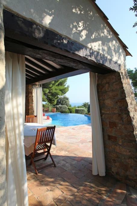 Villa La Crespina Saint Aygulf Exteriör bild