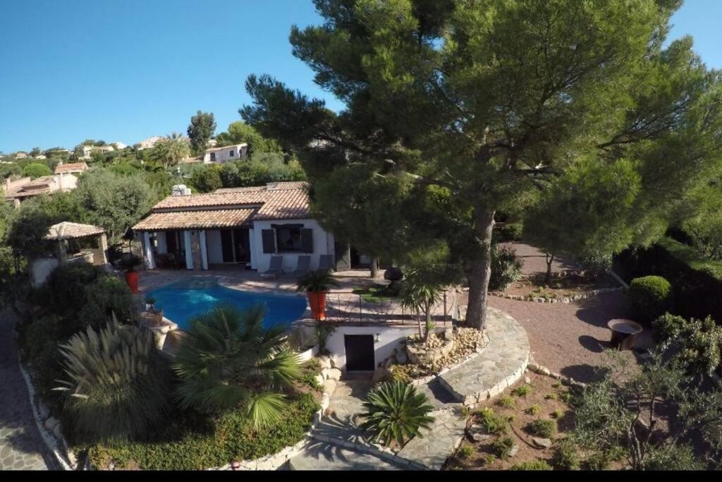 Villa La Crespina Saint Aygulf Exteriör bild