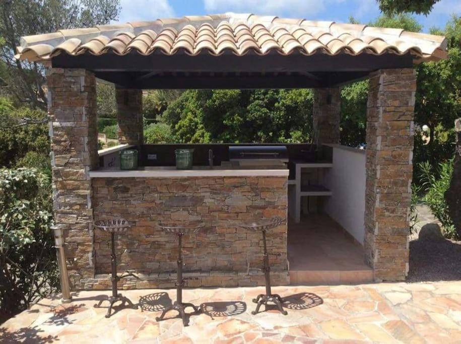 Villa La Crespina Saint Aygulf Exteriör bild