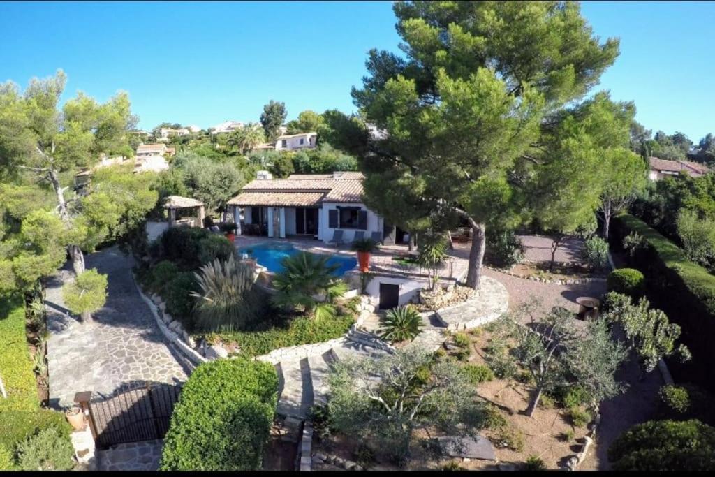 Villa La Crespina Saint Aygulf Exteriör bild