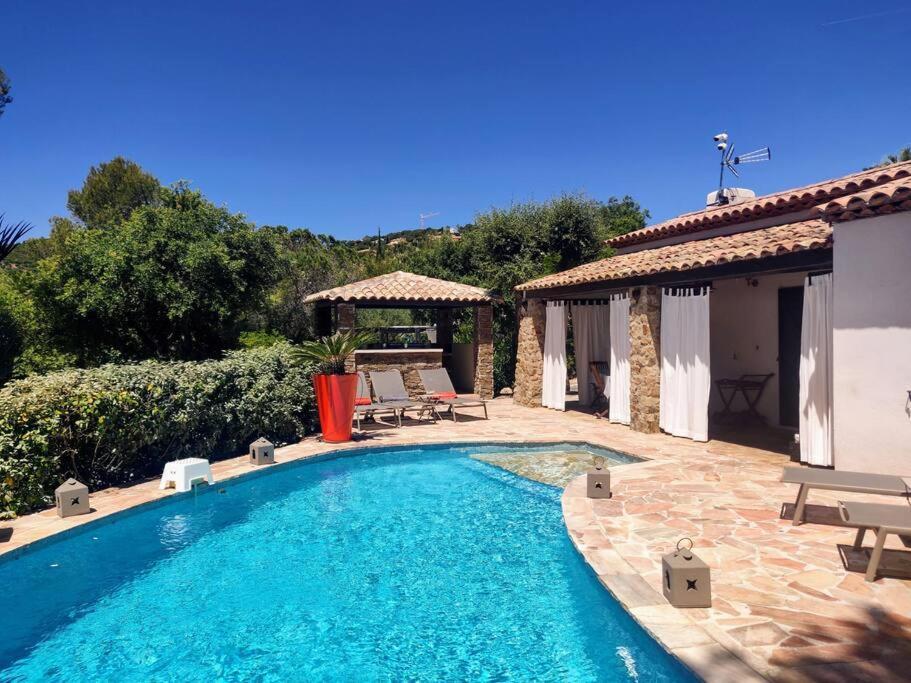 Villa La Crespina Saint Aygulf Exteriör bild