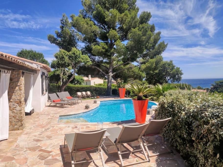 Villa La Crespina Saint Aygulf Exteriör bild
