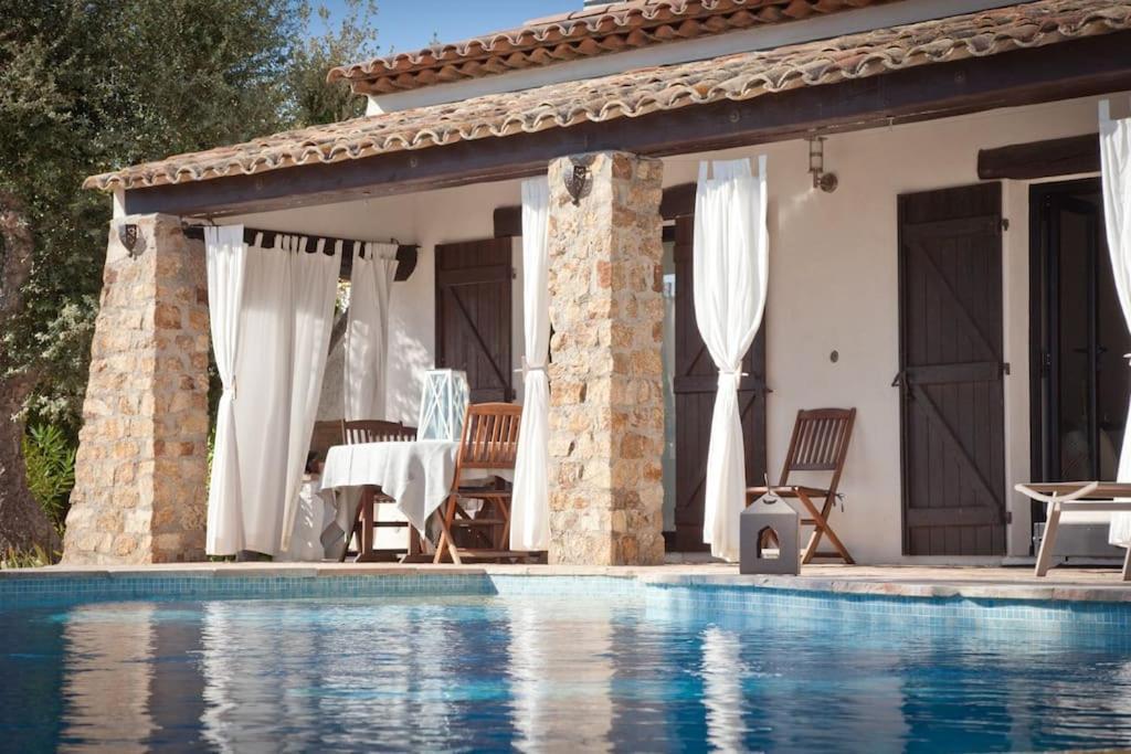 Villa La Crespina Saint Aygulf Exteriör bild