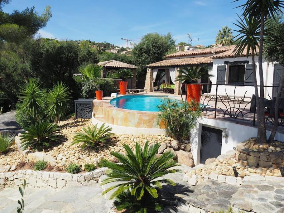 Villa La Crespina Saint Aygulf Exteriör bild